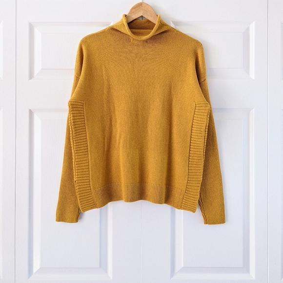 Elie Tahari Sweaters - Tahari Gold Mustard Yellow Mock Neck Knit Sweater